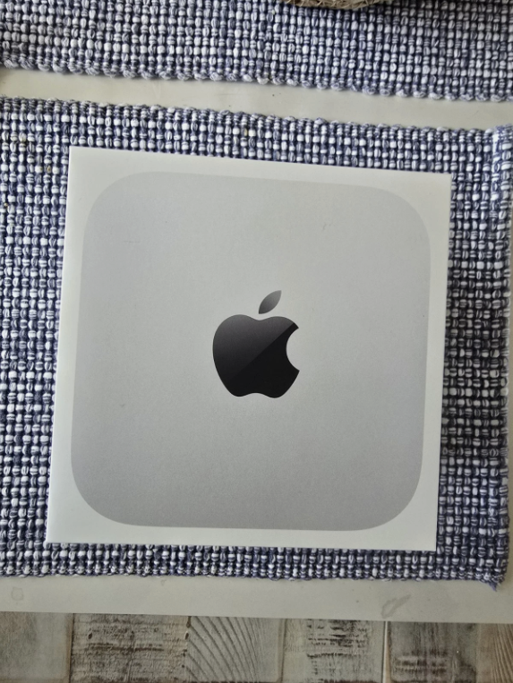 Apple Mac Mini M6 Chip